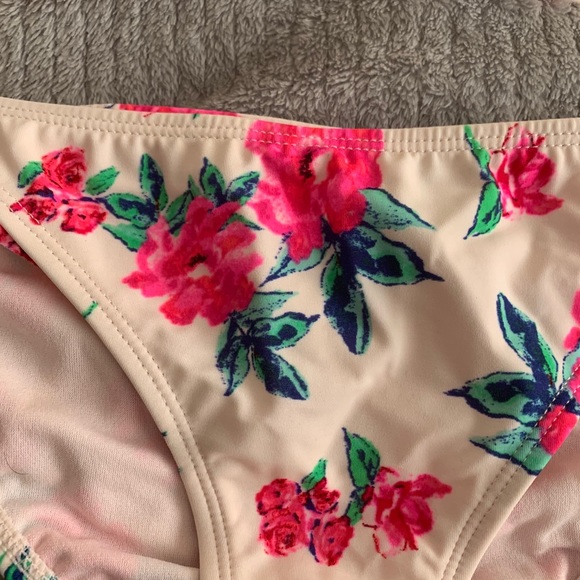 Floral Bikini Set, Ruffle Edge NWT S Top M Bottom - Picture 4 of 5